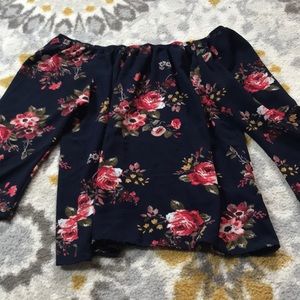 Off the shoulder shirt !